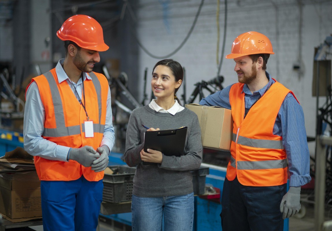 Equipe técnica da G-Soma em visita a uma empresa cliente para levantamento de riscos